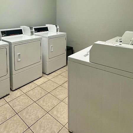 Quality Inn & Suites Coldwater Near I-69 Bagian luar foto