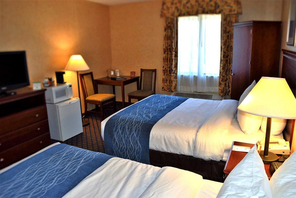 Quality Inn & Suites Coldwater Near I-69 Bagian luar foto